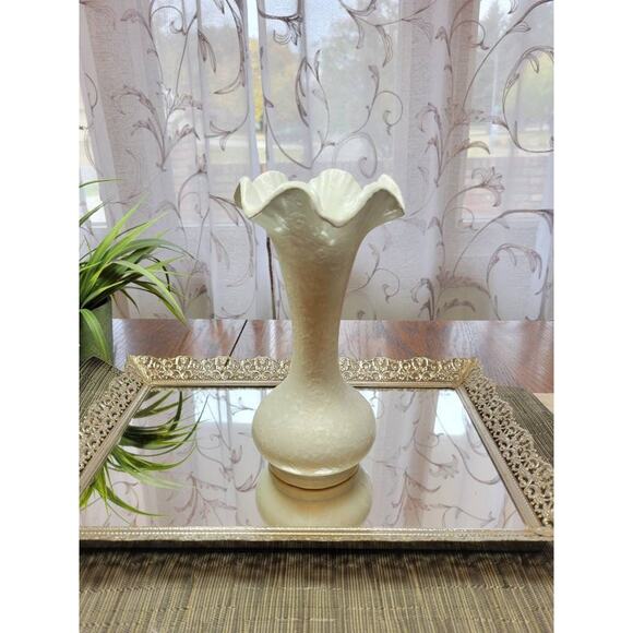 Vintage Shawnee Vase, Cameo Gray, Scalloped Label, Mid Century 1950's - Picture 1 of 6